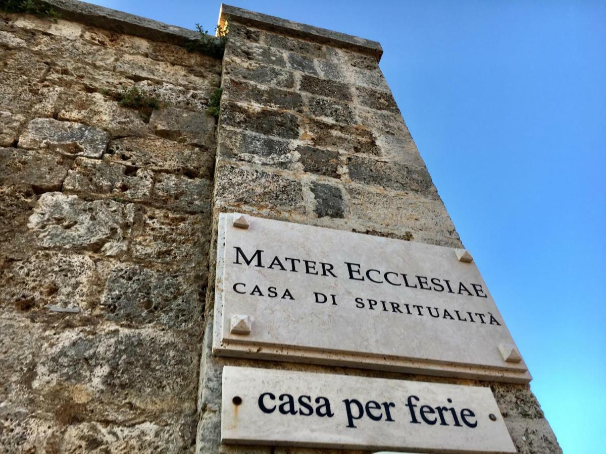 Casa Mater Ecclesiae Hotel Massa Marittima Bagian luar foto